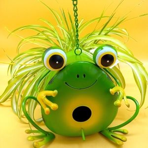 Metal Garden Hanging Birdhouse